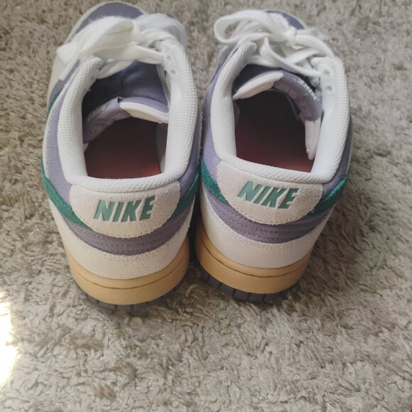 Nike shoes - Picture 2 of 4